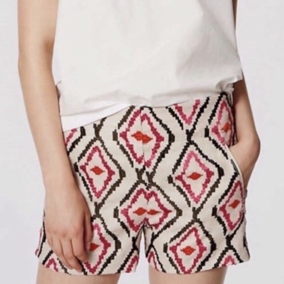 LOFT Pants - Ann Taylor LOFT Riviera short Ikat embroidered Size 10